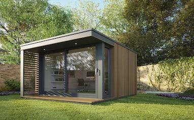 Pool house design en bois contemporain au bord d’une piscine